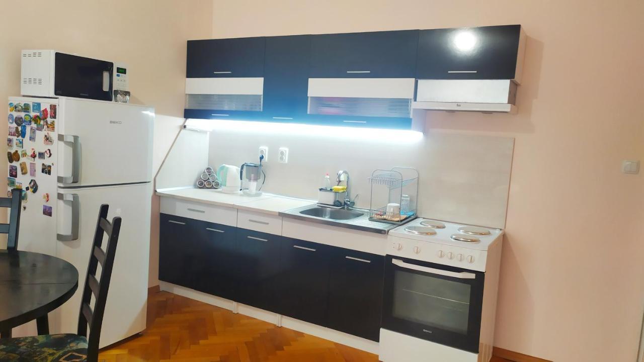 Lovely City Center 1Bd, 1Bt Apartment Sofia Exterior foto