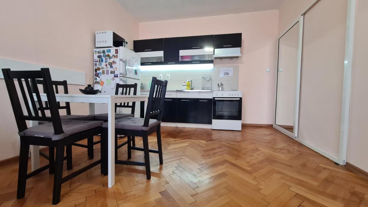 Lovely City Center 1Bd, 1Bt Apartment Sofia Exterior foto